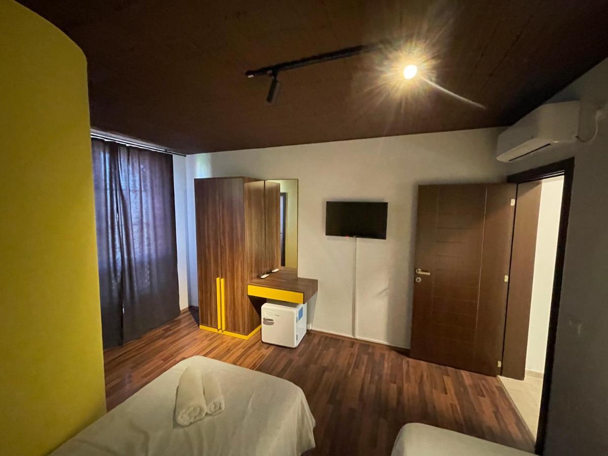 Hotel Hiserra Πρίζρεν Εξωτερικό φωτογραφία