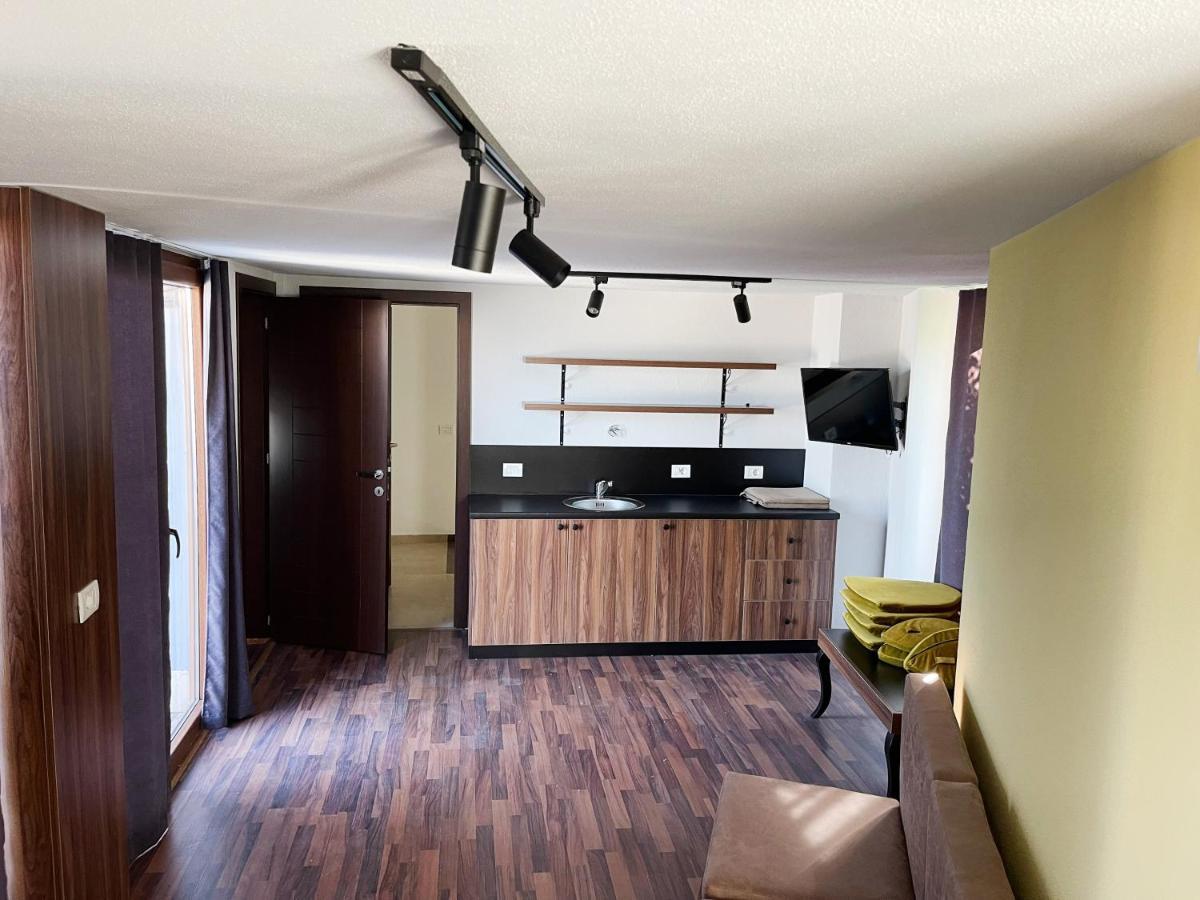 Hotel Hiserra Πρίζρεν Εξωτερικό φωτογραφία