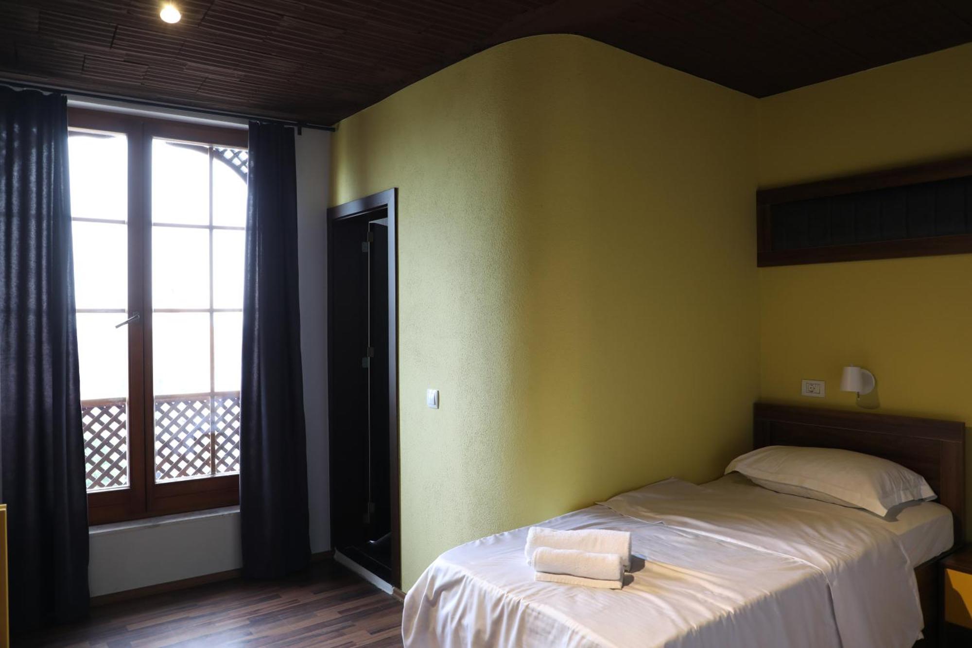 Hotel Hiserra Πρίζρεν Εξωτερικό φωτογραφία