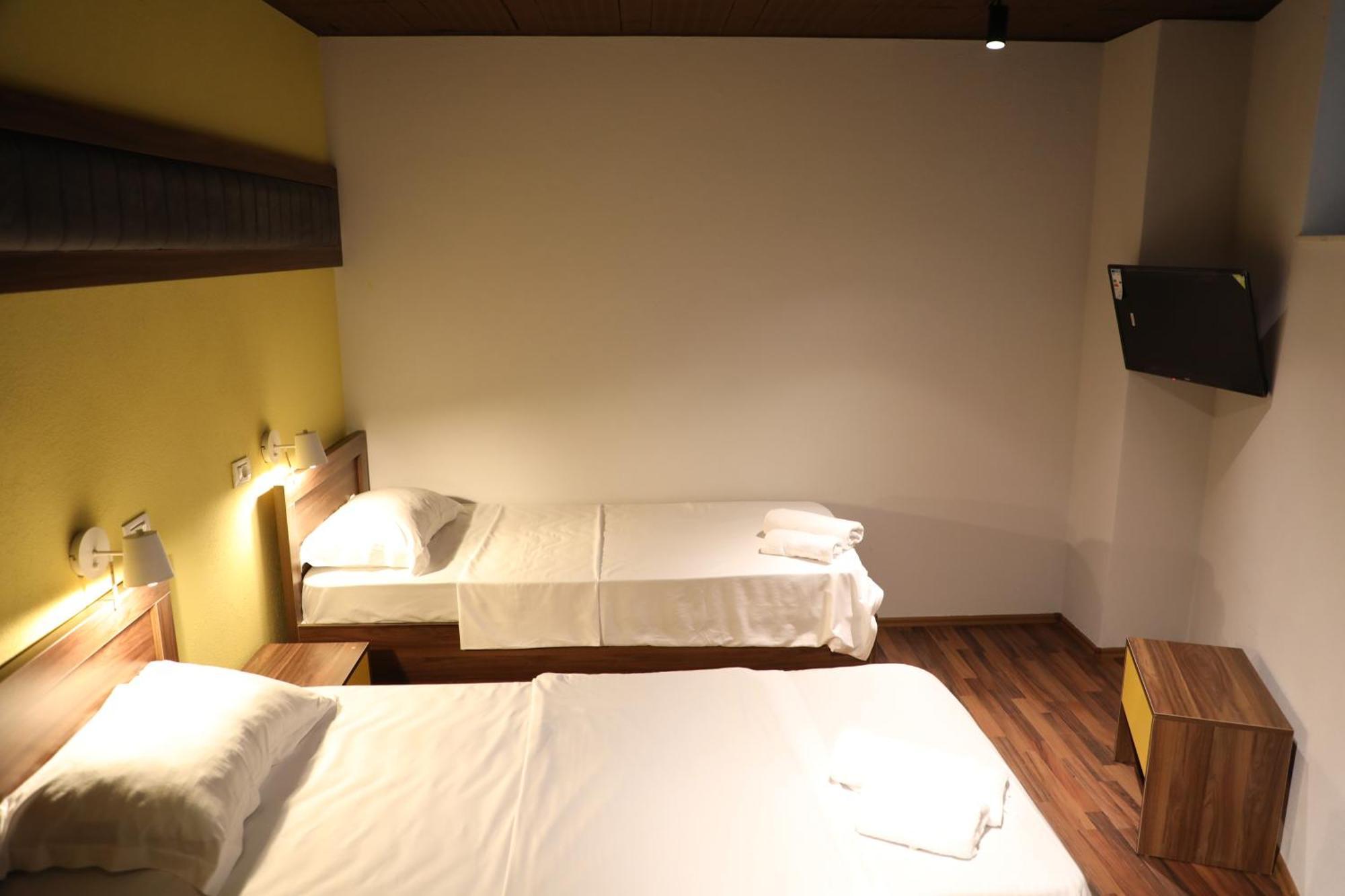 Hotel Hiserra Πρίζρεν Εξωτερικό φωτογραφία