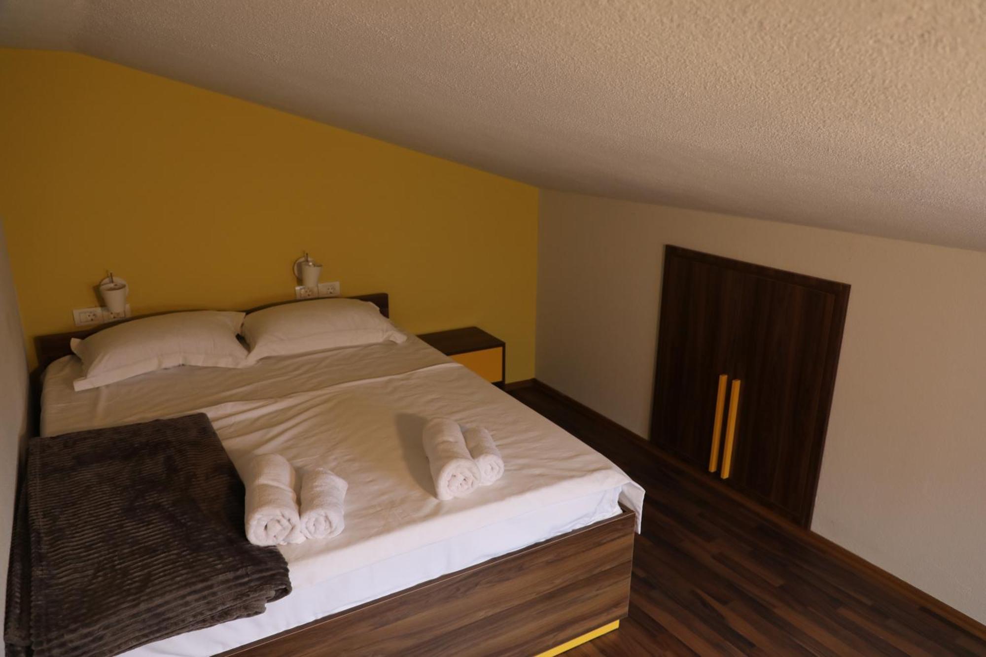 Hotel Hiserra Πρίζρεν Εξωτερικό φωτογραφία