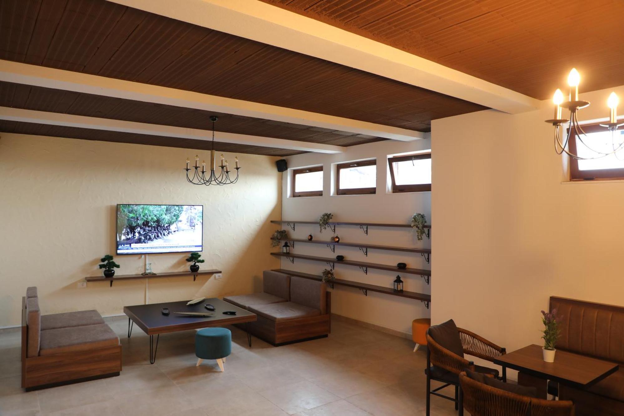 Hotel Hiserra Πρίζρεν Εξωτερικό φωτογραφία
