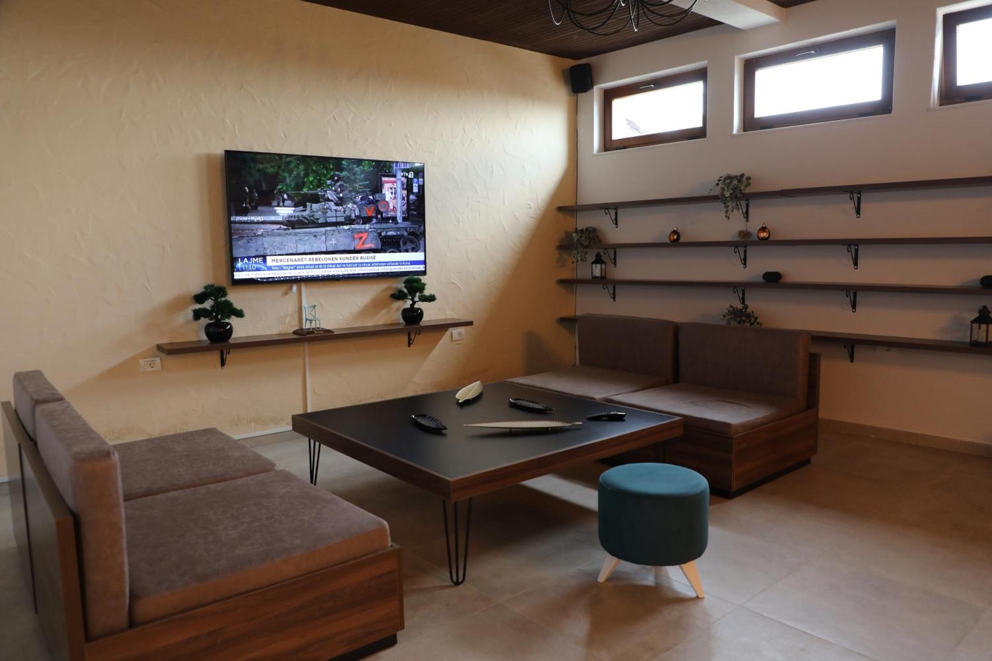 Hotel Hiserra Πρίζρεν Εξωτερικό φωτογραφία